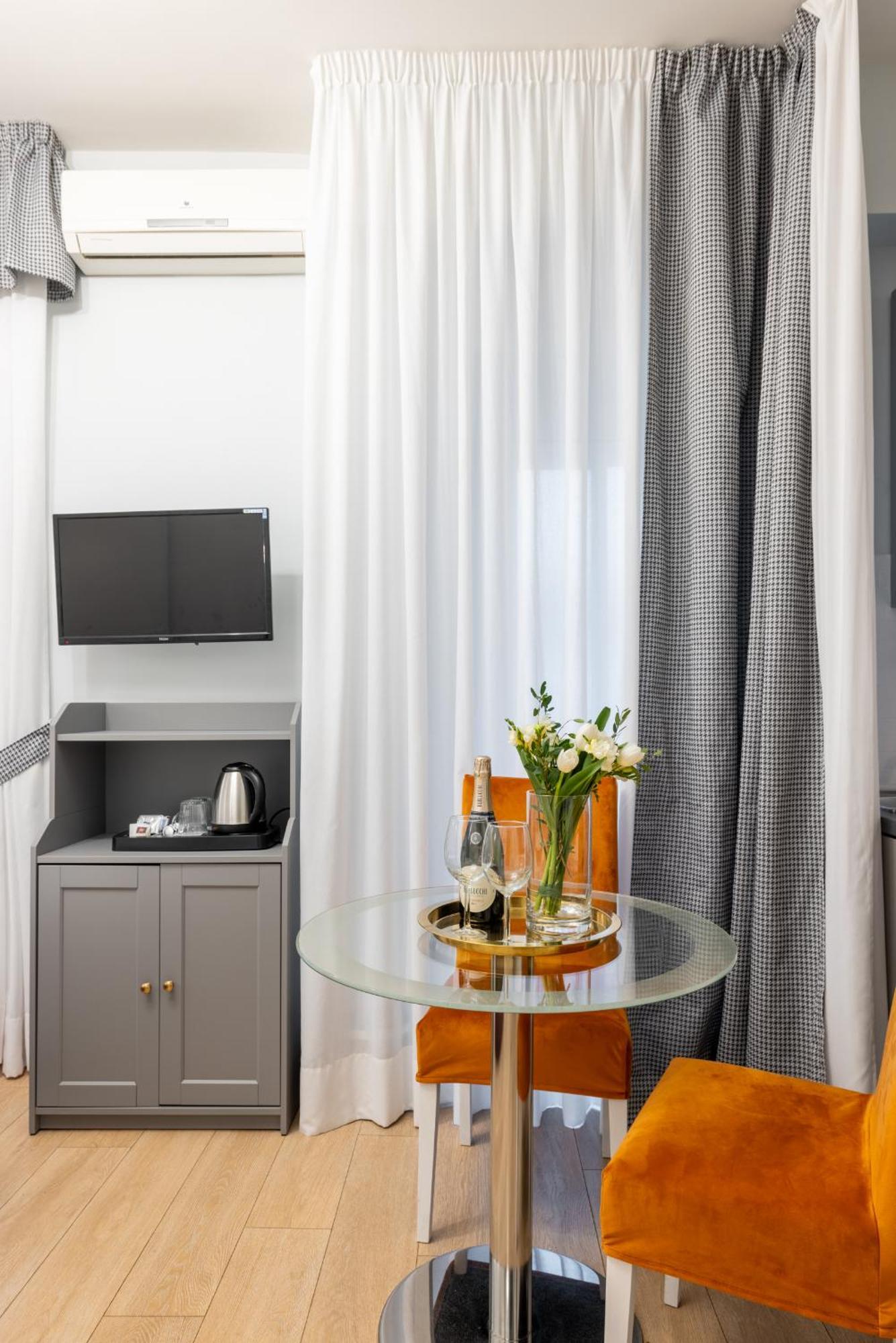 Domus Bella Roma Hotel Luaran gambar